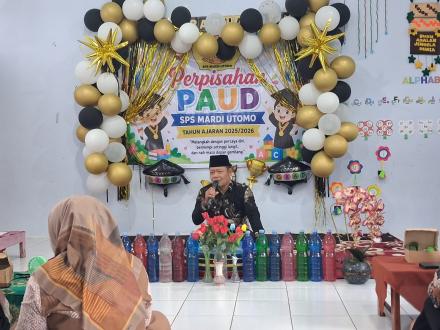  Kepala Desa Bendoroto Hadiri Pelepasan Siswa PAUD SPS Mardi Utomo di Dusun Podang